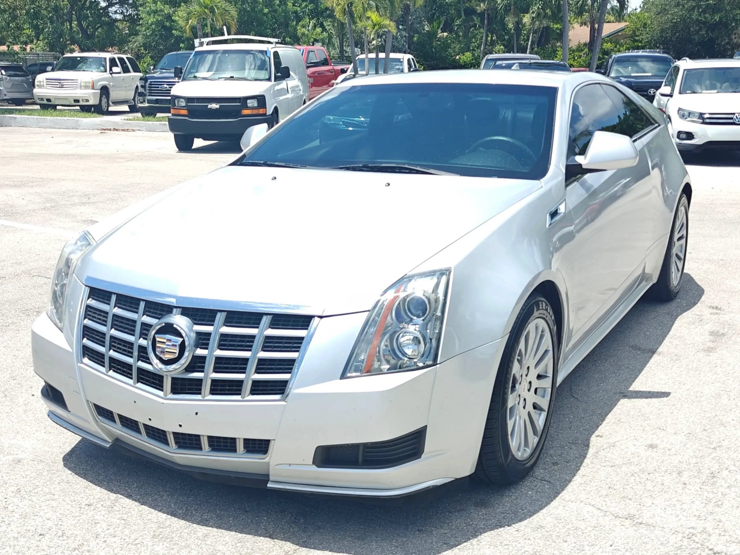 Used 2013 Cadillac CTS Coupe RWD image 3