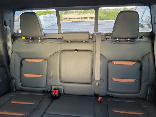 Used 2025 GMC Sierra 1500 AT4 w/ AT4 Premium Package AWD/4WD image 14