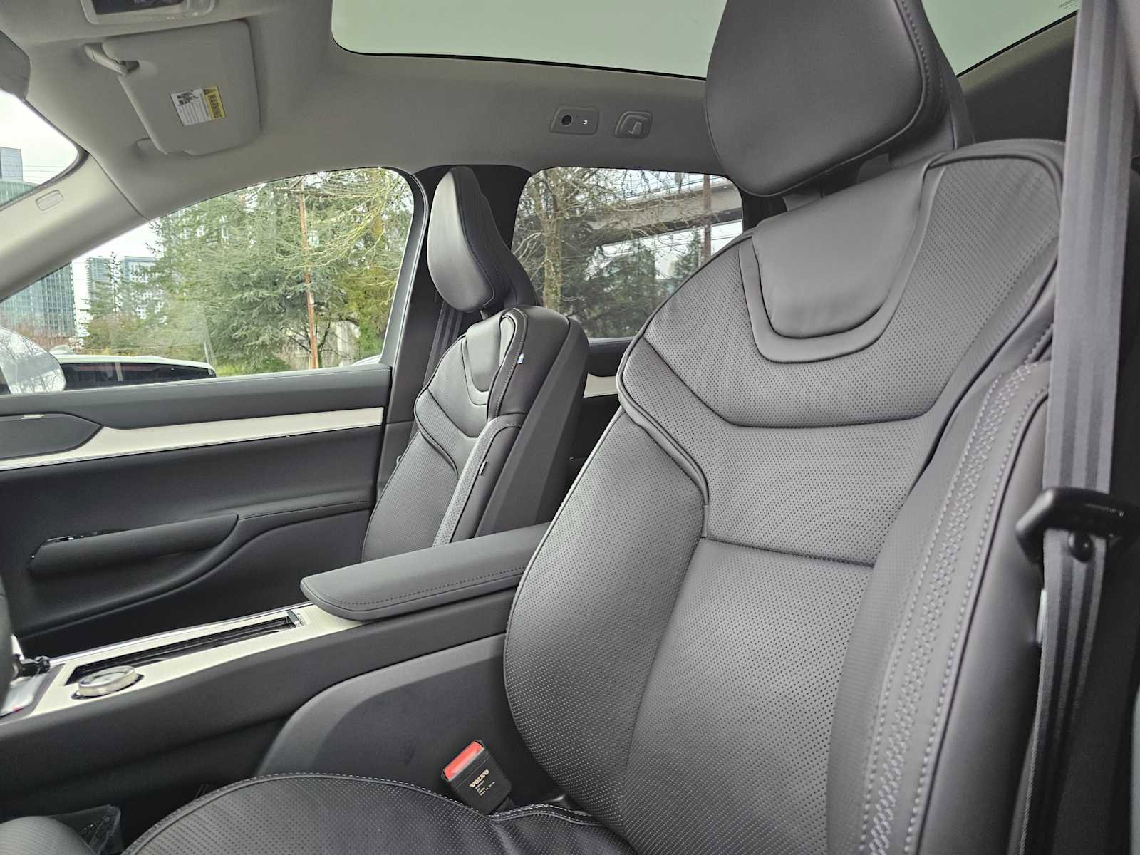 New 2026 Volvo EX90 Ultra image 21