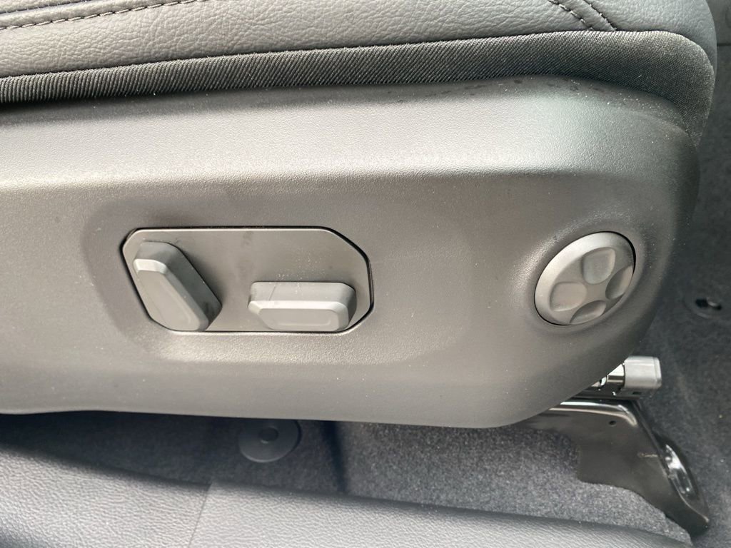 New 2025 Jeep Wrangler Sahara w/ Safety Group image 13