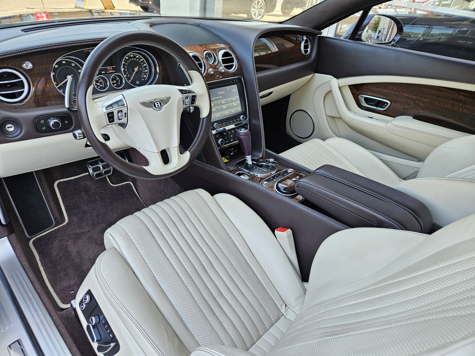 Used 2016 Bentley Continental GT image 8