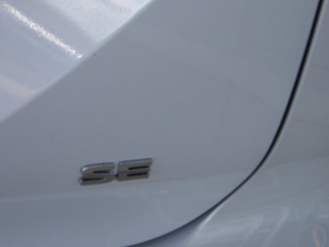 New 2025 Mitsubishi Outlander SE image 9