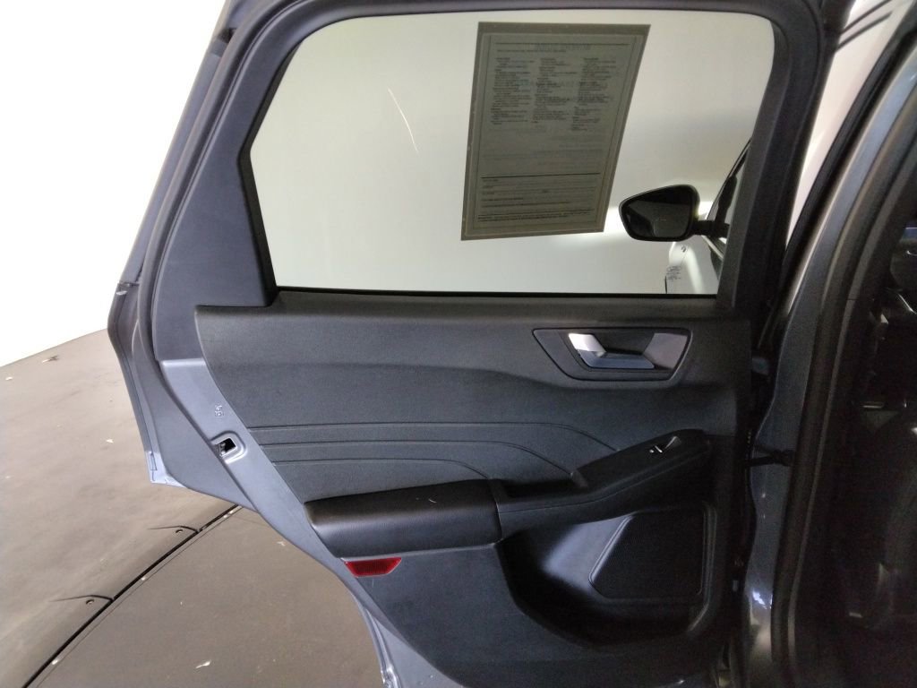 Used 2023 Ford Escape ST-Line image 34