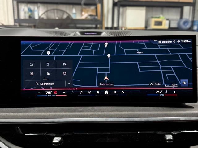 Certified 2024 BMW X7 M60i w/ Executive Package image 40