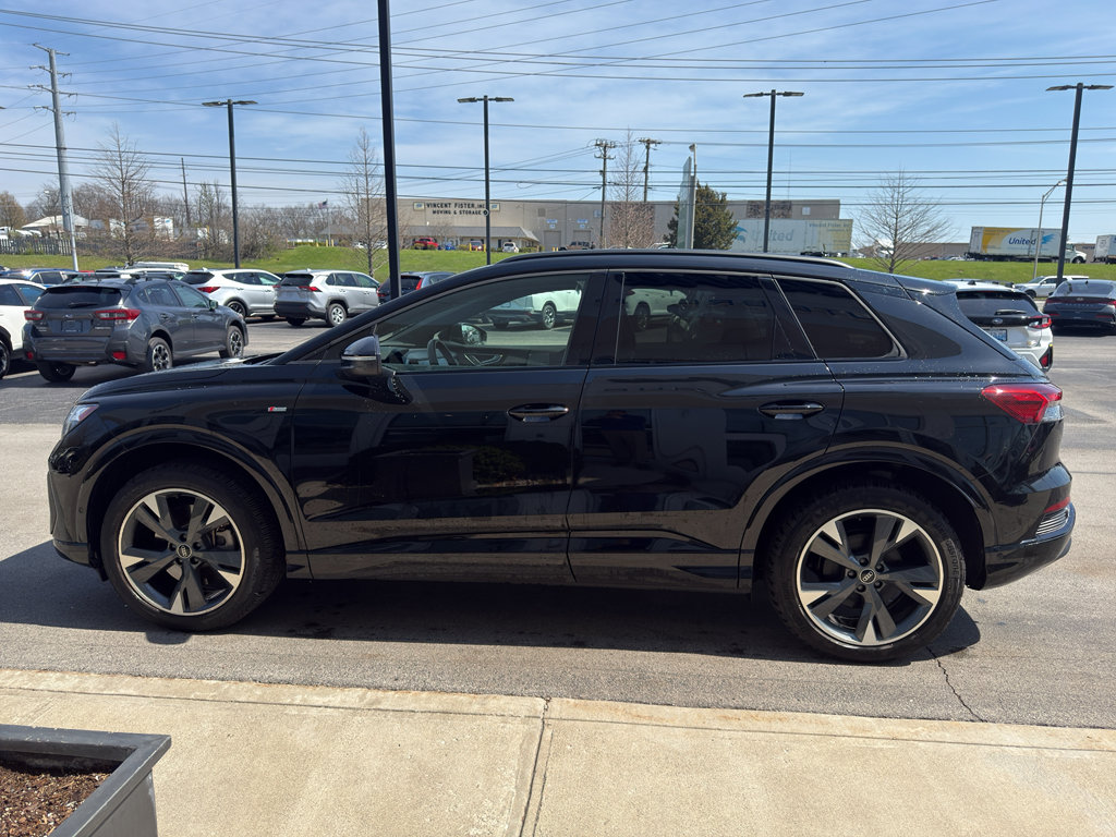 Used 2023 Audi Q4 e-tron Premium Plus image 6