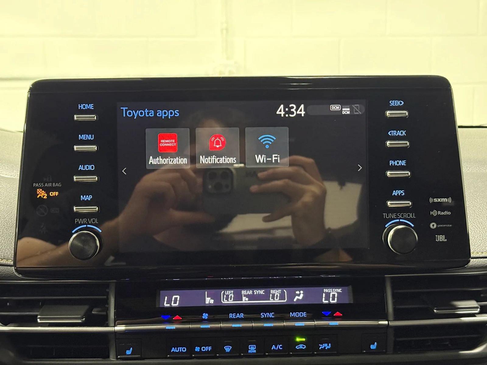 Used 2022 Toyota Sienna XLE Woodland Edition w/ Protection Package (TMS) AWD/4WD image 37