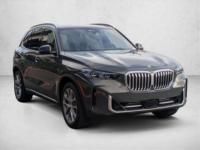 New 2026 BMW X5 xDrive50e w/ Premium Package AWD/4WD image 6