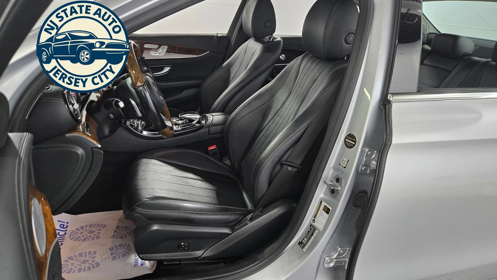 Used 2018 Mercedes-Benz E 300 4MATIC w/ Premium 3 Package (Q03) image 27