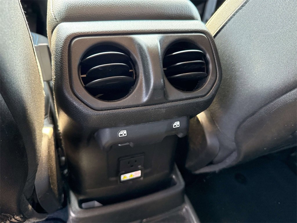 Used 2024 Jeep Wrangler Unlimited Rubicon 4xe image 14