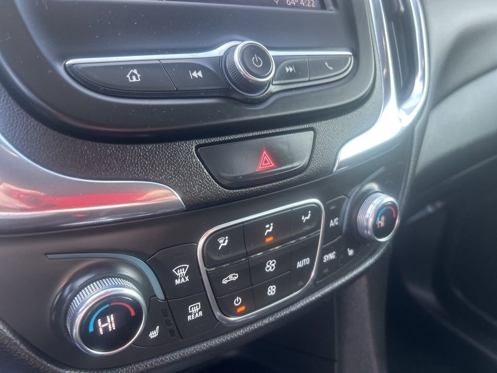 Used 2020 Chevrolet Equinox LT image 18