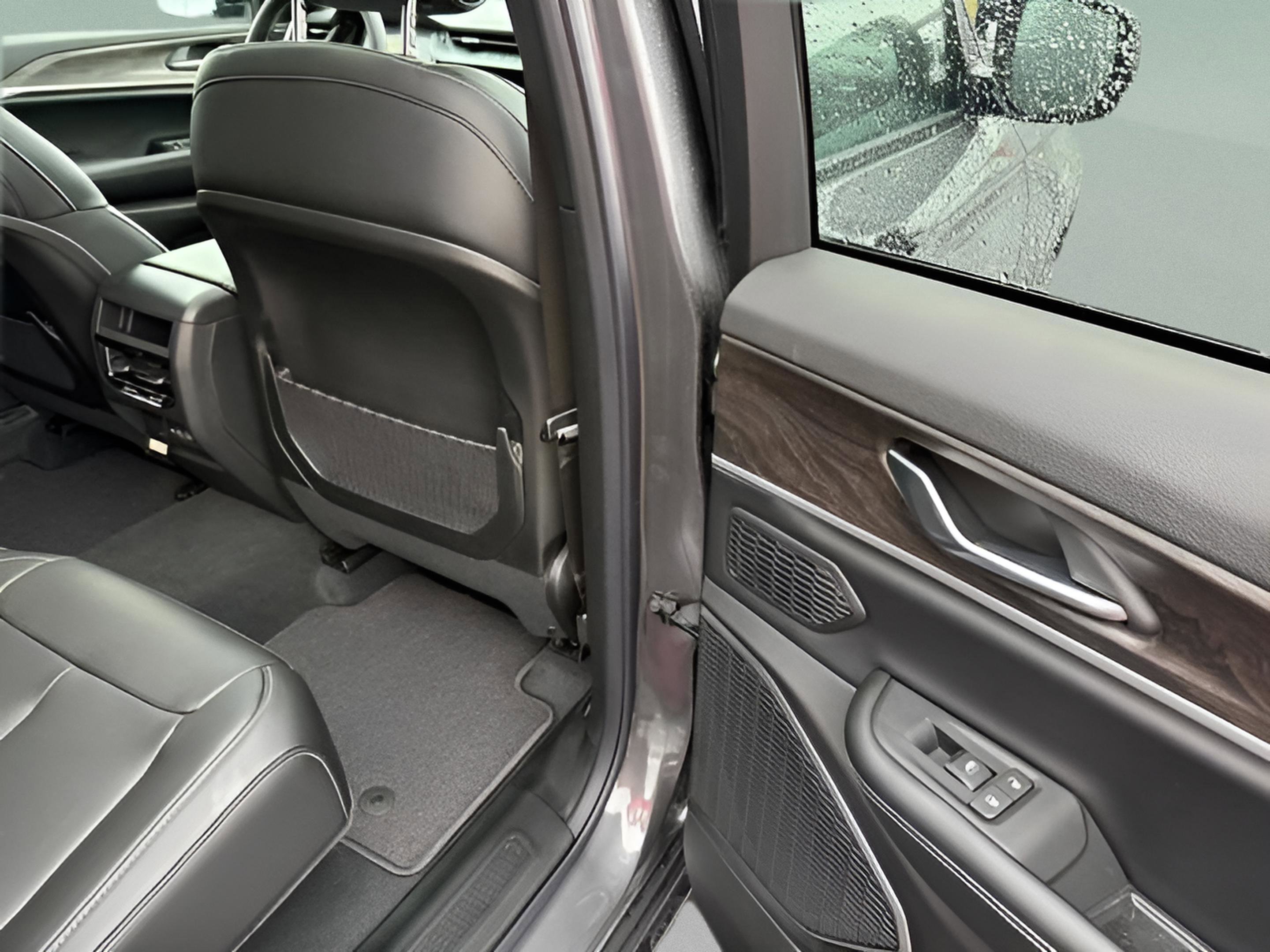 New 2026 Jeep Grand Cherokee Limited image 11