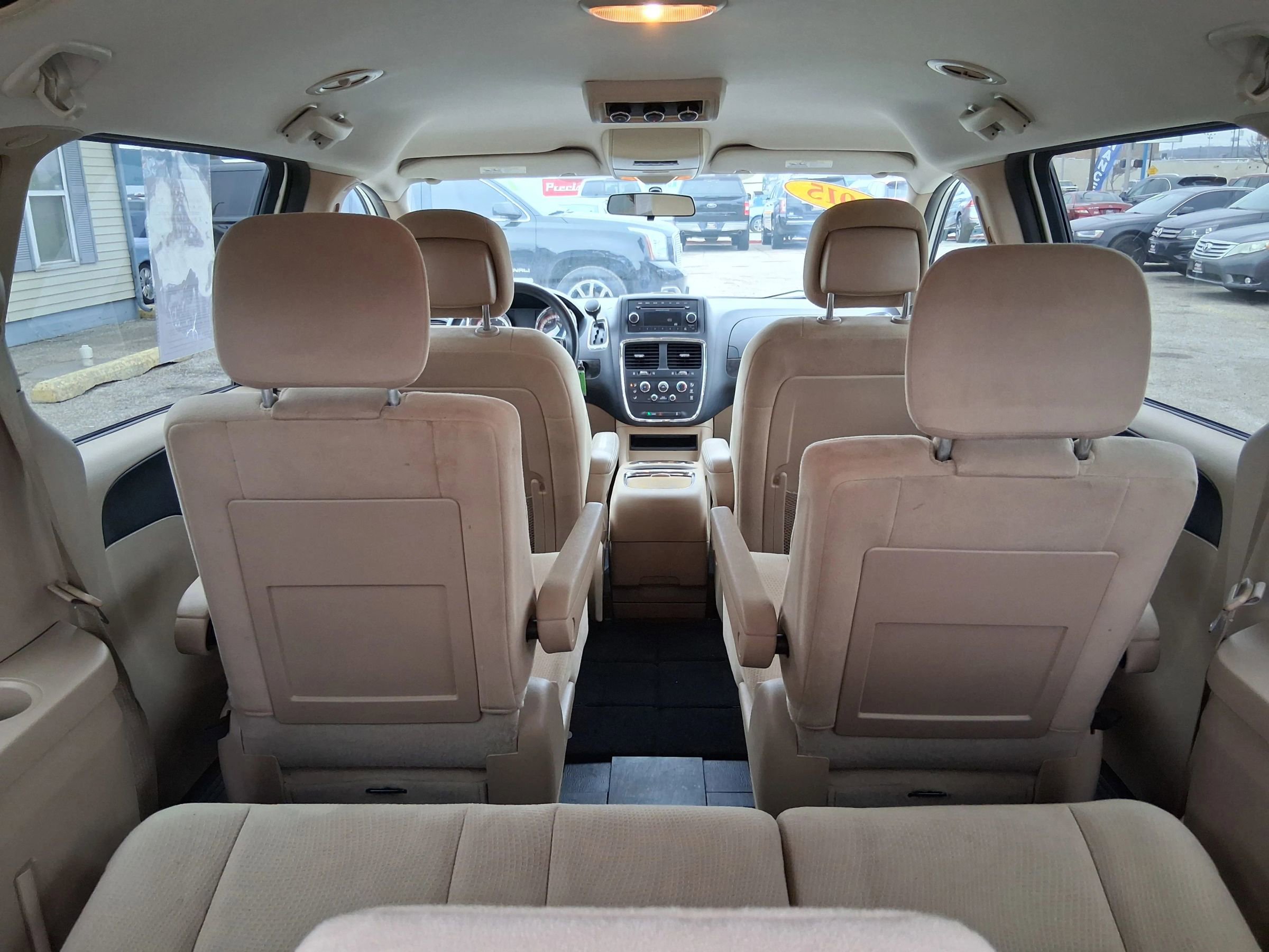 Used 2015 Dodge Grand Caravan SXT FWD image 12