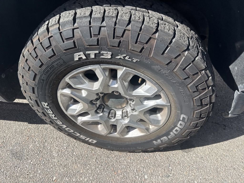 Used 2023 Chevrolet Silverado 2500 LT w/ Convenience Package image 5