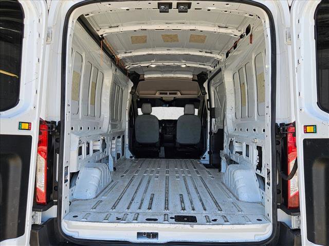 Used 2018 Ford Transit 250 148 Medium Roof RWD image 6