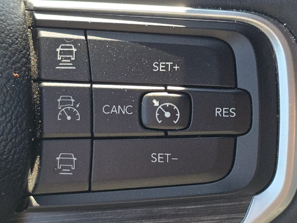 Used 2024 Jeep Wagoneer Series II w/ Flexible Seating Group AWD/4WD image 14