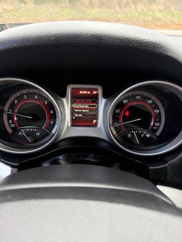 Used 2017 Dodge Journey SE AWD/4WD image 12