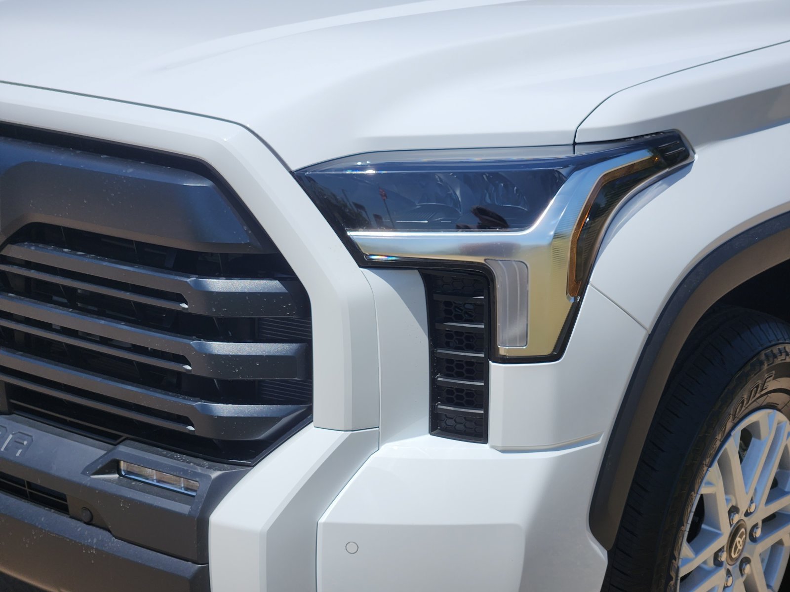 New 2026 Toyota Tundra SR5 w/ SR5 Convenience Package RWD image 9