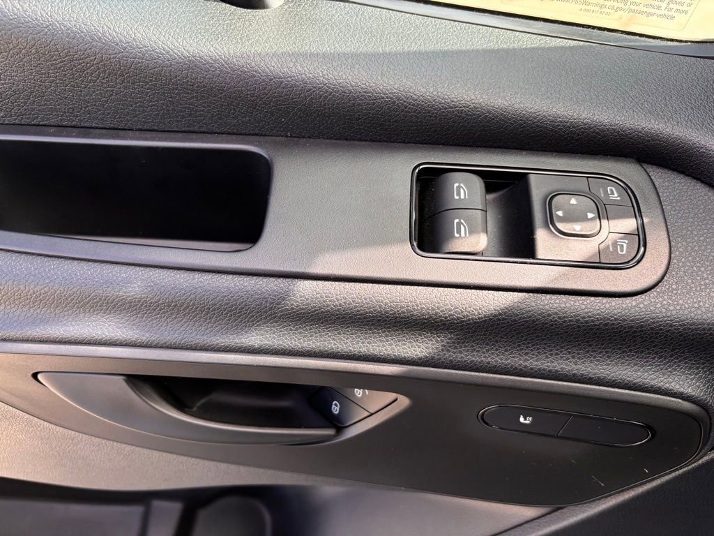 Used 2024 Mercedes-Benz Sprinter 2500 image 28
