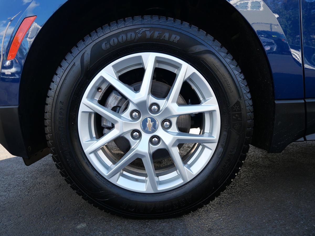 Used 2023 Chevrolet Equinox LT w/ Driver Convenience Package AWD/4WD image 32