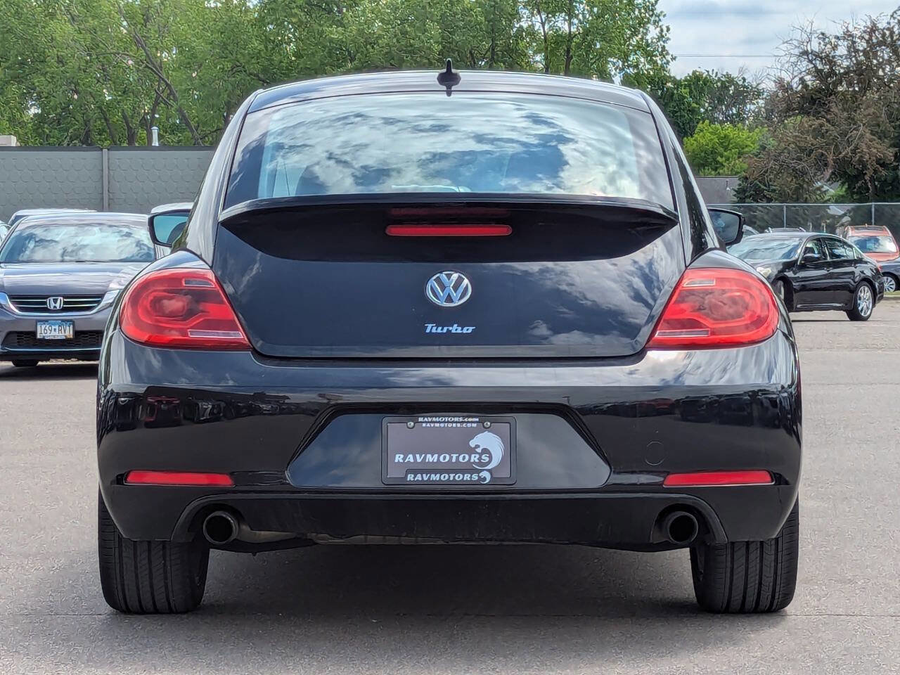 Used 2012 Volkswagen Beetle 2.0T FWD image 11
