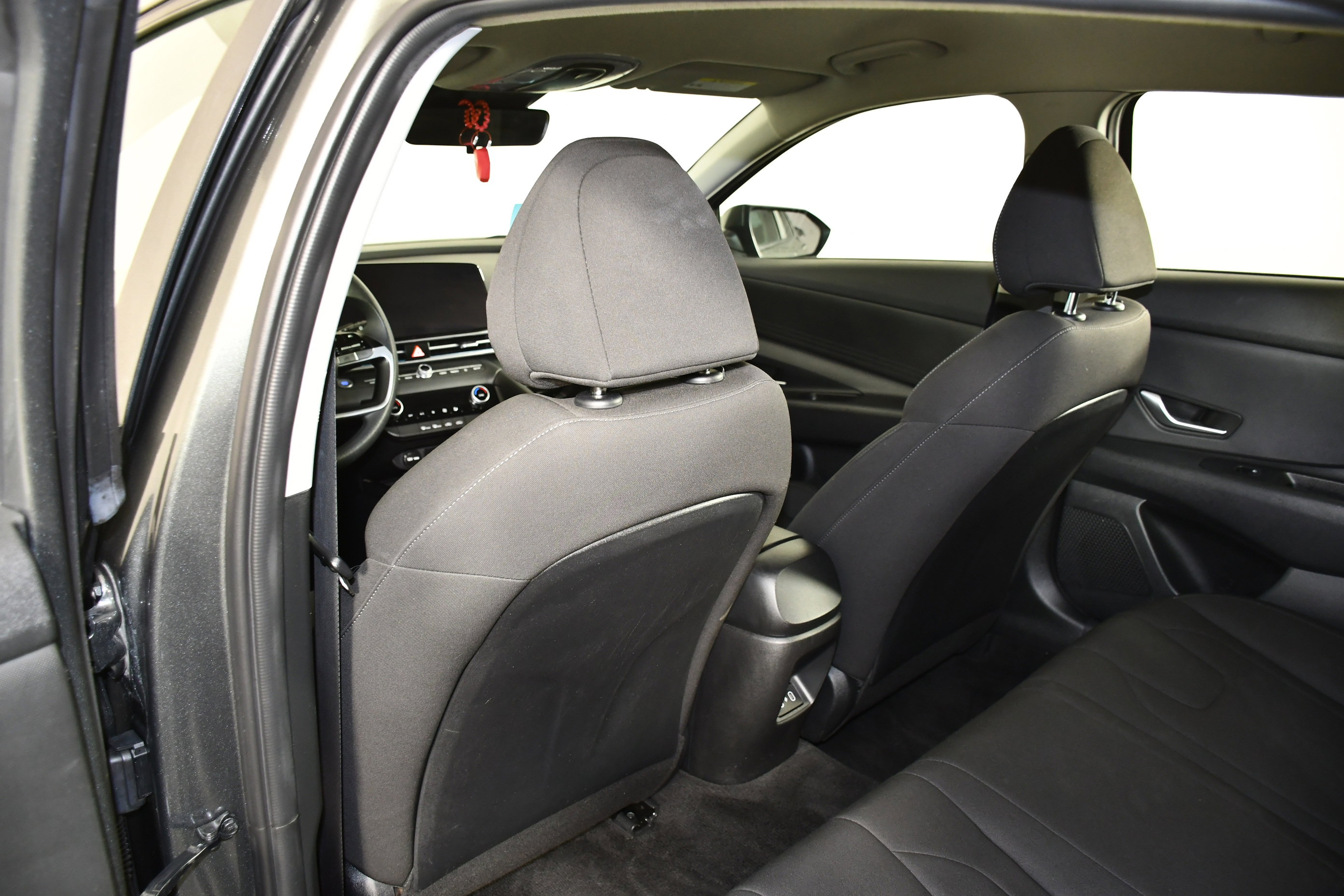 Used 2024 Hyundai Elantra SEL FWD image 47