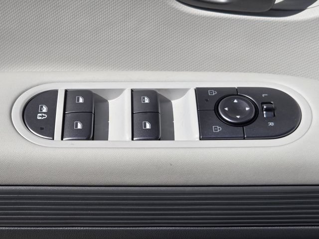 Certified 2025 Hyundai Ioniq 5 SE RWD image 23