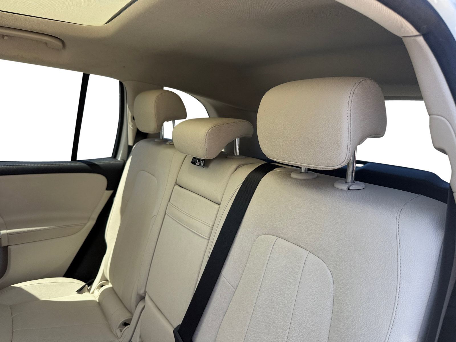 Used 2020 Mercedes-Benz GLB 250 4MATIC image 16