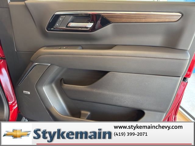 New 2026 Chevrolet Suburban High Country image 25