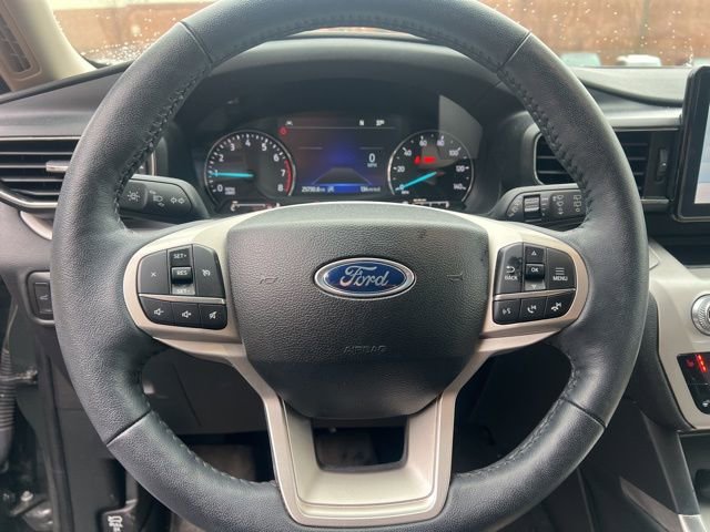 Used 2024 Ford Explorer XLT w/ Equipment Group 202A image 25