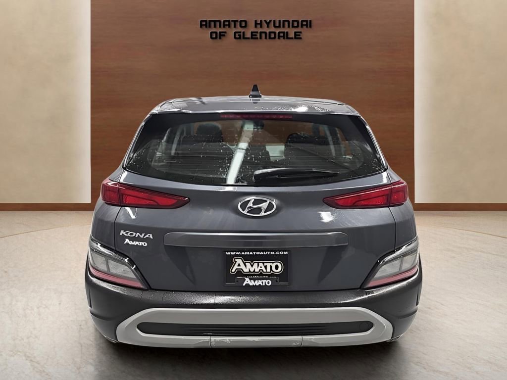 Certified 2022 Hyundai Kona SE w/ Cargo Package image 5