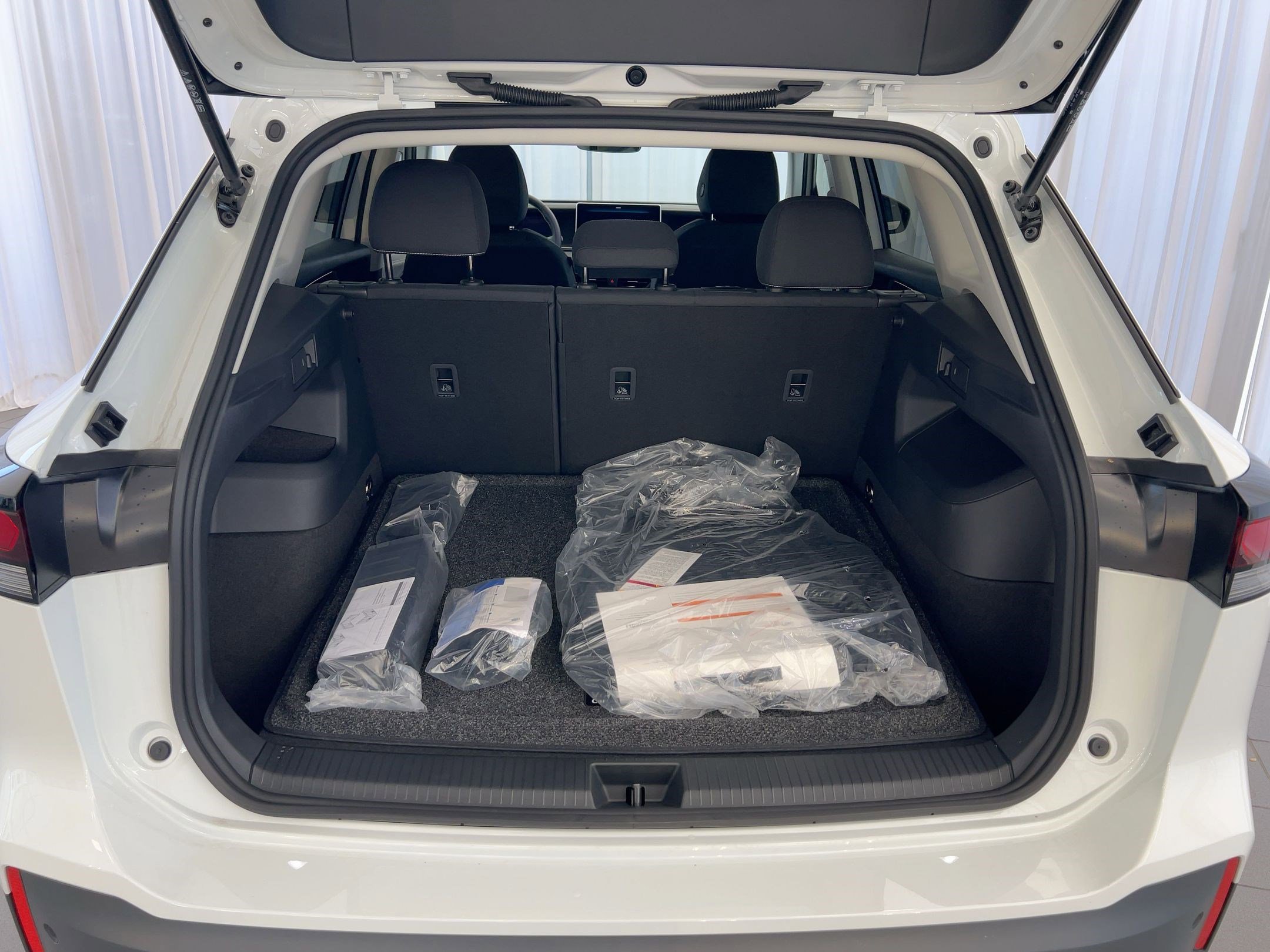New 2026 Volkswagen Tiguan S FWD image 30