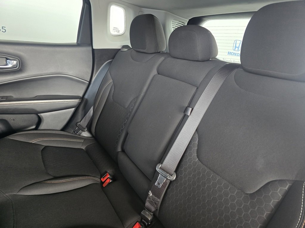 Used 2020 Jeep Compass Sport image 17