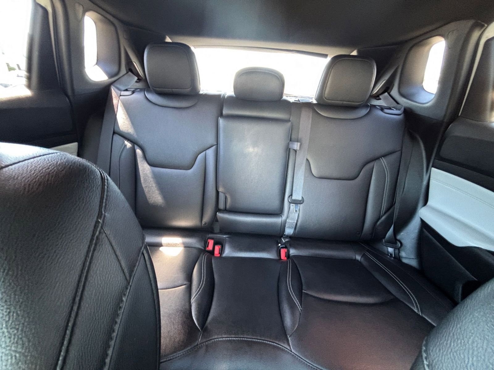 Used 2025 Jeep Compass Limited AWD/4WD image 39