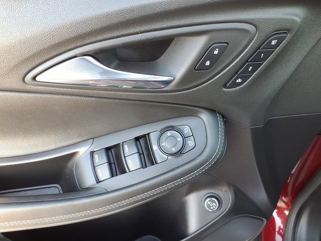 Used 2023 Buick Encore GX Essence w/ Experience Buick Package FWD image 26