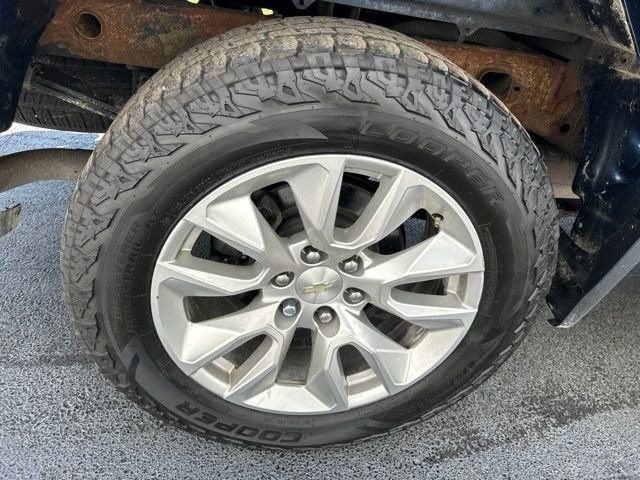 Used 2020 Chevrolet Silverado 1500 Custom w/ Custom Value Package AWD/4WD image 48