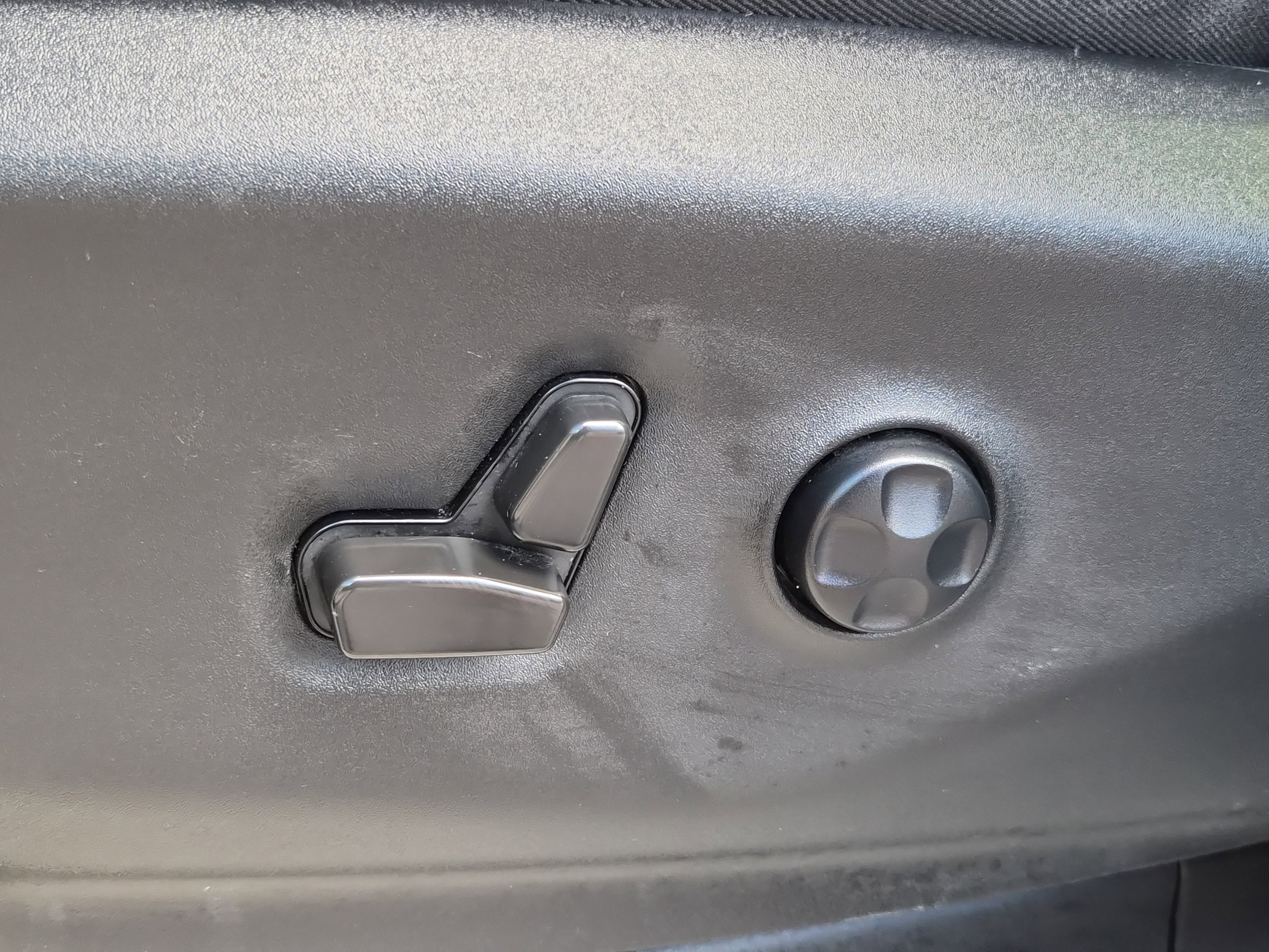 Used 2022 Chrysler Pacifica Touring-L image 18