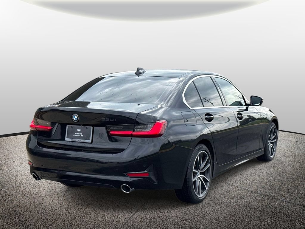 Used 2020 BMW 330i Sedan w/ Convenience Package RWD image 2