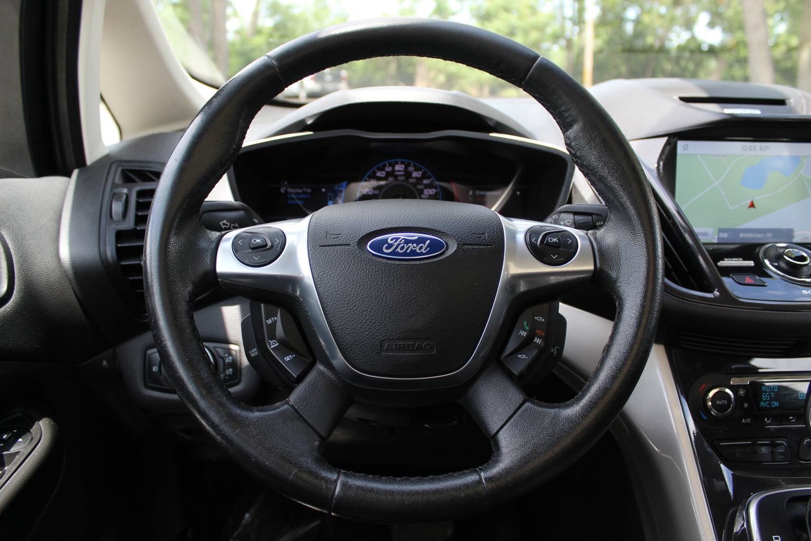 Used 2015 Ford C-MAX Energi SEL w/ Equipment Group 302A FWD image 15