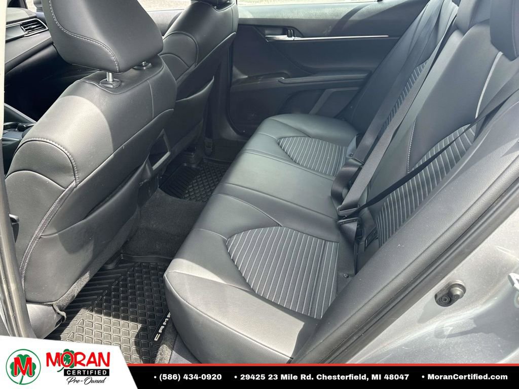 Used 2024 Toyota Camry SE FWD image 11