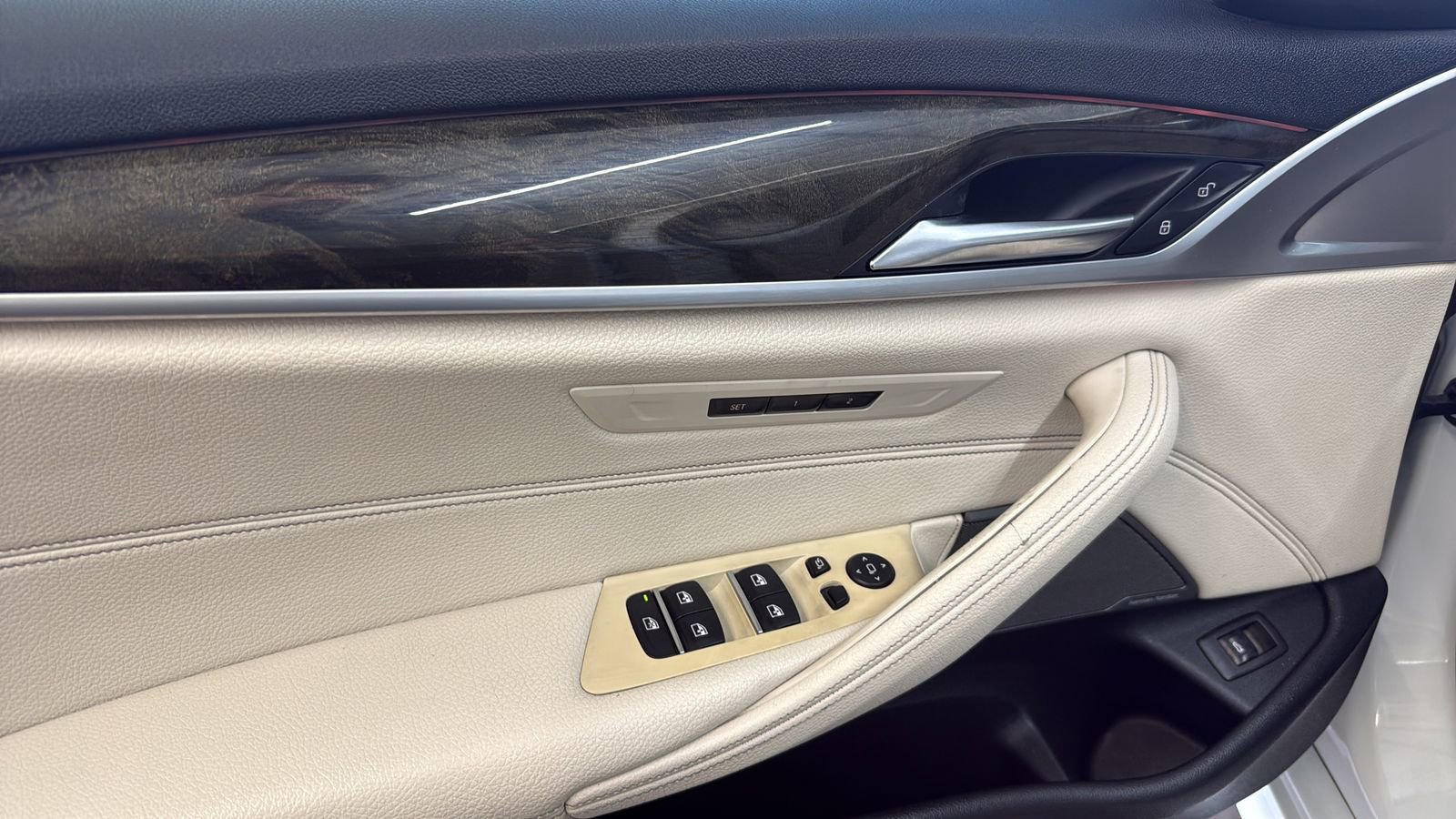 Used 2019 BMW 540i w/ M Sport Package RWD image 11