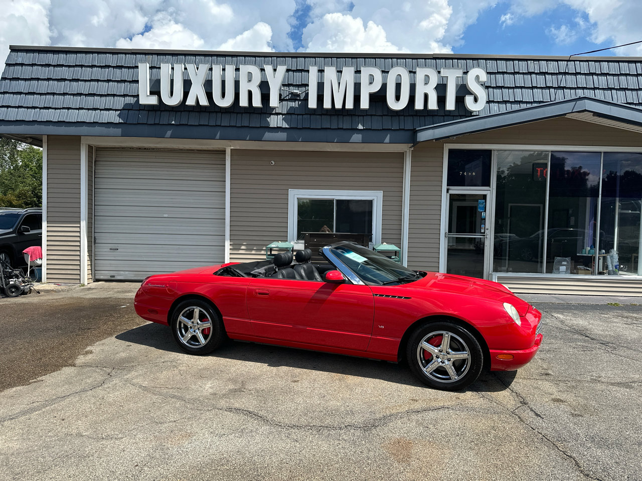 Used 2003 Ford Thunderbird image 3