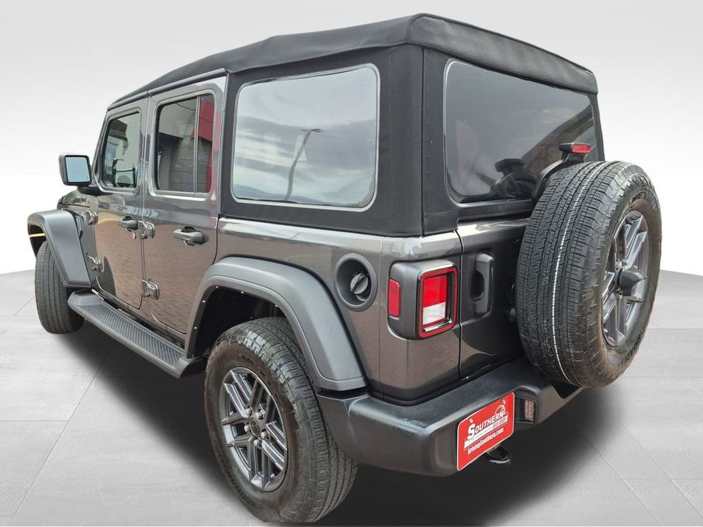Used 2024 Jeep Wrangler Sport S image 4