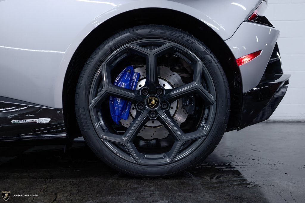 Used 2021 Lamborghini Huracan EVO image 8
