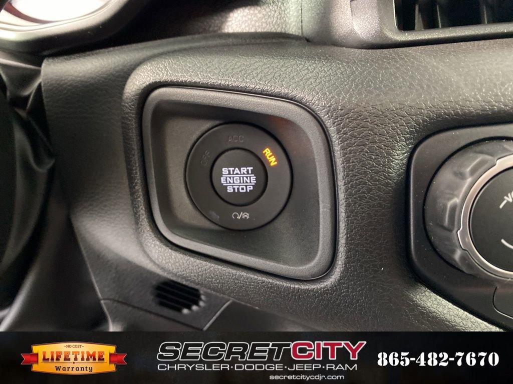 New 2025 Jeep Gladiator Sport image 17