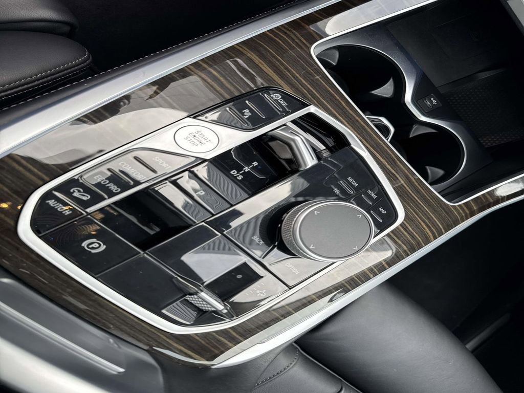 Used 2023 BMW X7 xDrive40i w/ Premium Package image 27