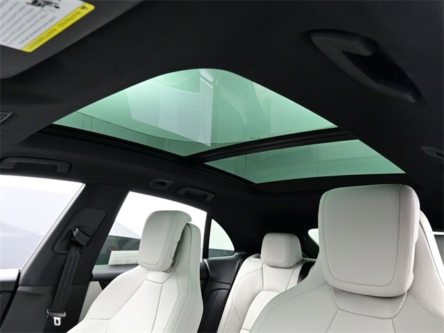 Used 2024 Porsche Macan 4 Electric image 12