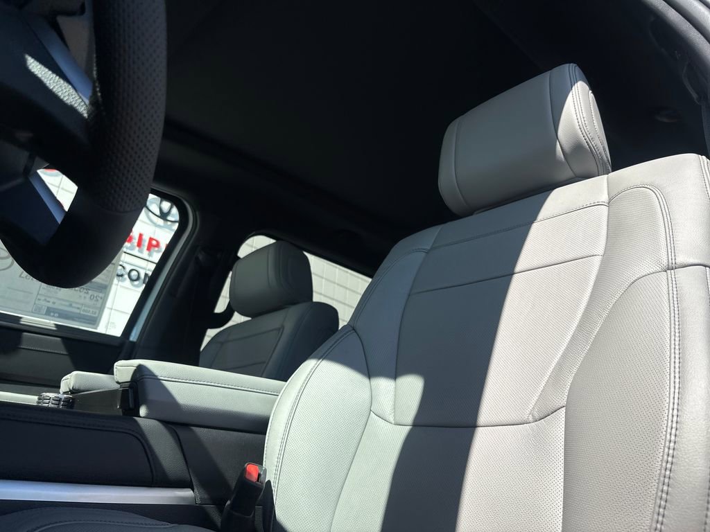 New 2026 Toyota Tundra Limited image 11