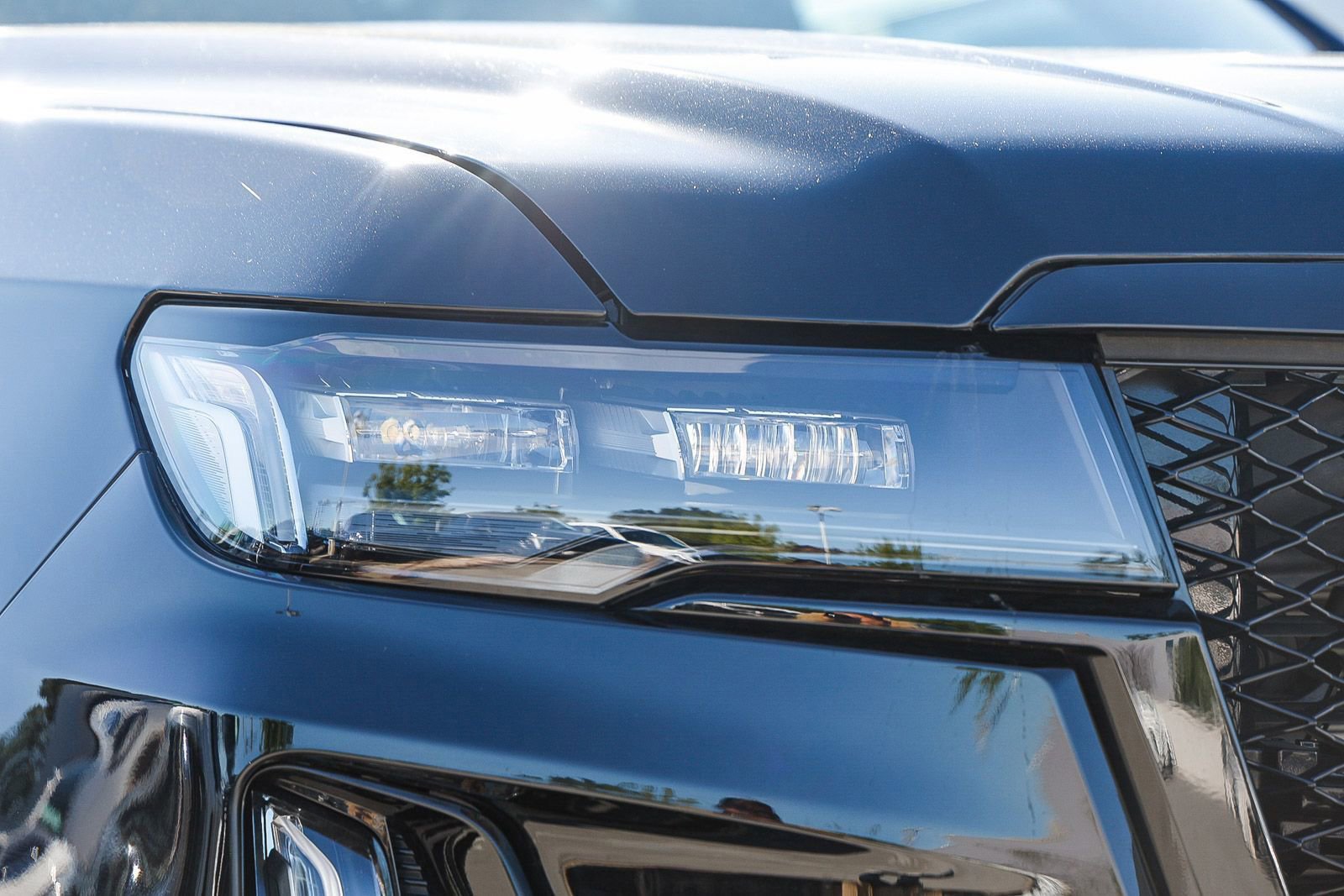 Used 2023 Cadillac Escalade ESV V image 7