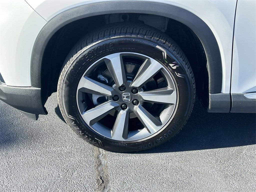 Certified 2025 Honda Pilot Touring image 29