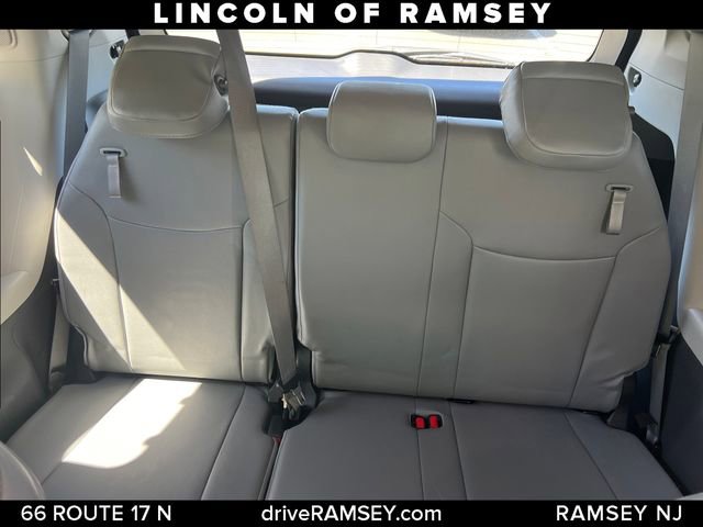 Used 2024 Toyota Sienna Limited AWD/4WD image 23